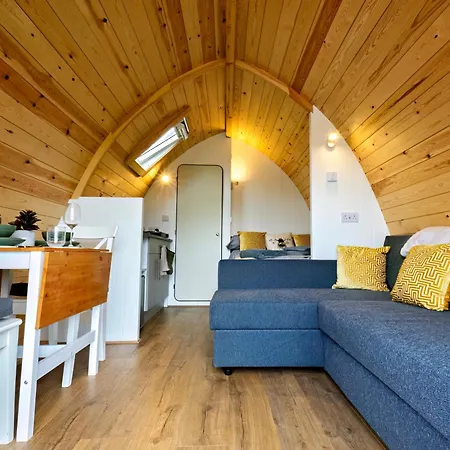 Malhamdale Glamping *