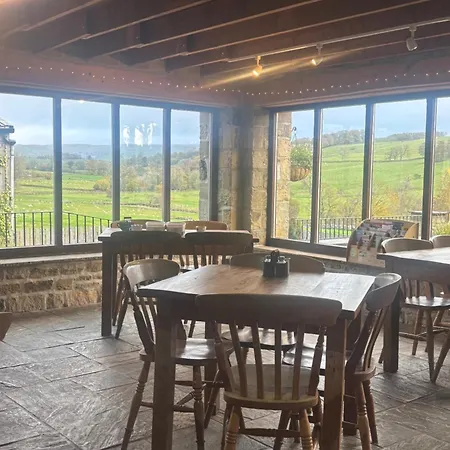 Malhamdale Glamping Skipton